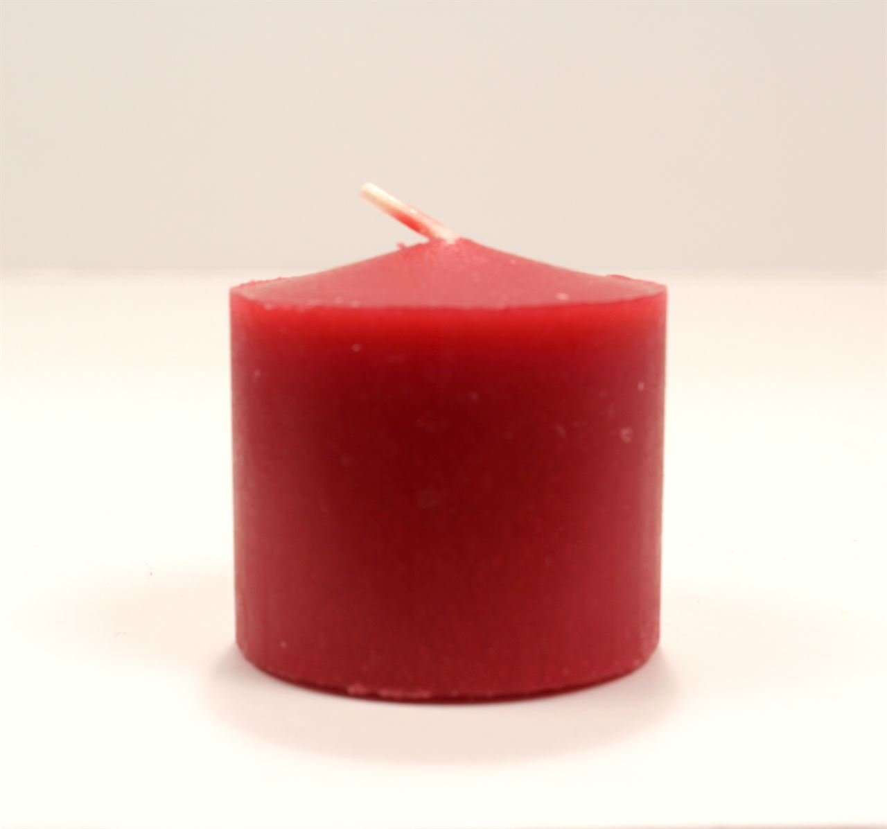 Red 10 Hour Votive Candle - Image 1