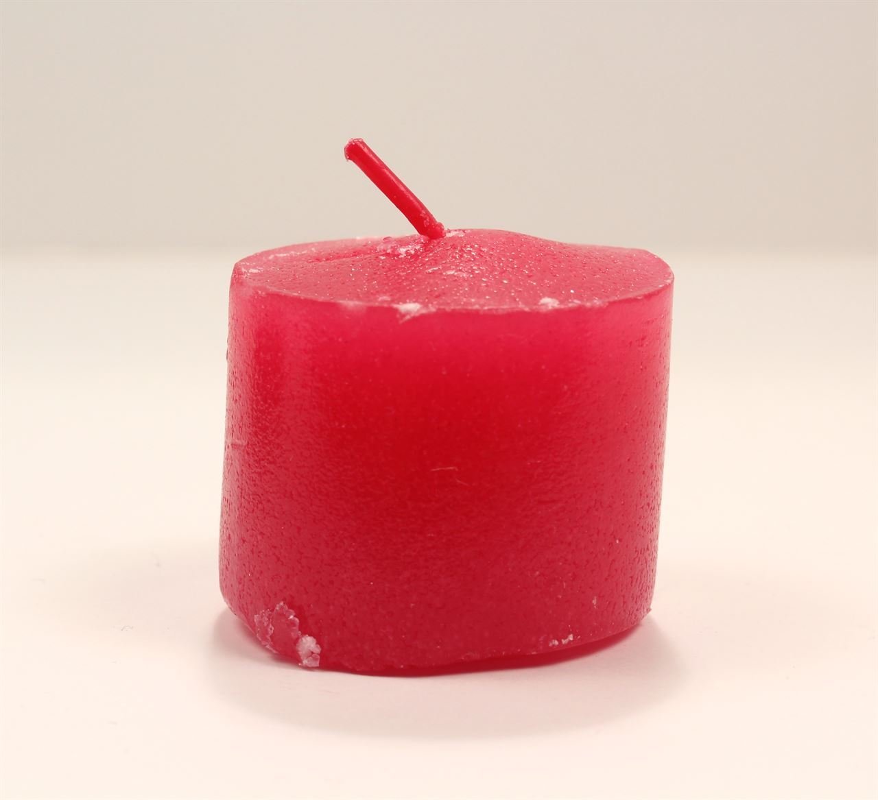 Hot Pink 10 Hour Votive Candle - Image 1