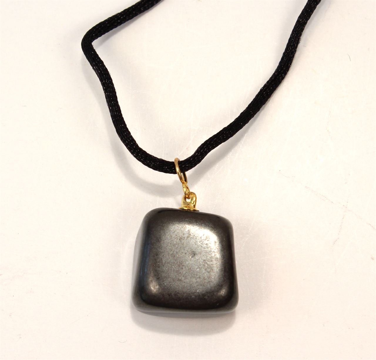 Jinx Removing/Run Devil Run Gemstone Power Necklace - Image 1